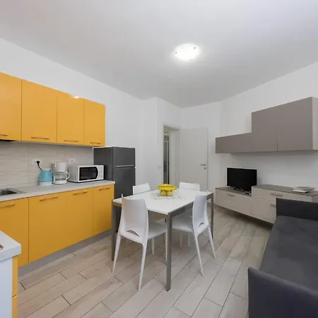Lignano Flat With Balcony Lignano Sabbiadoro