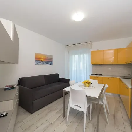 Lignano Flat With Balcony Lignano Sabbiadoro