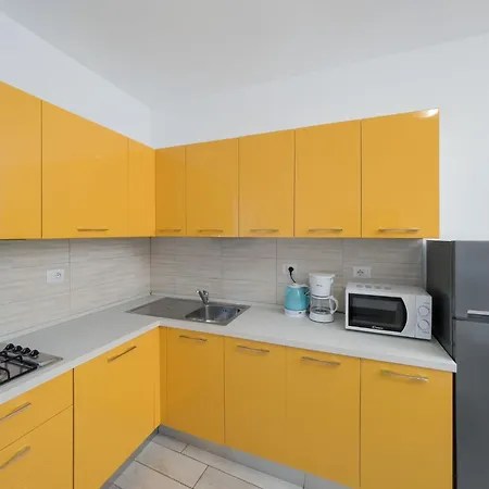 Lignano Flat With Balcony Lignano Sabbiadoro